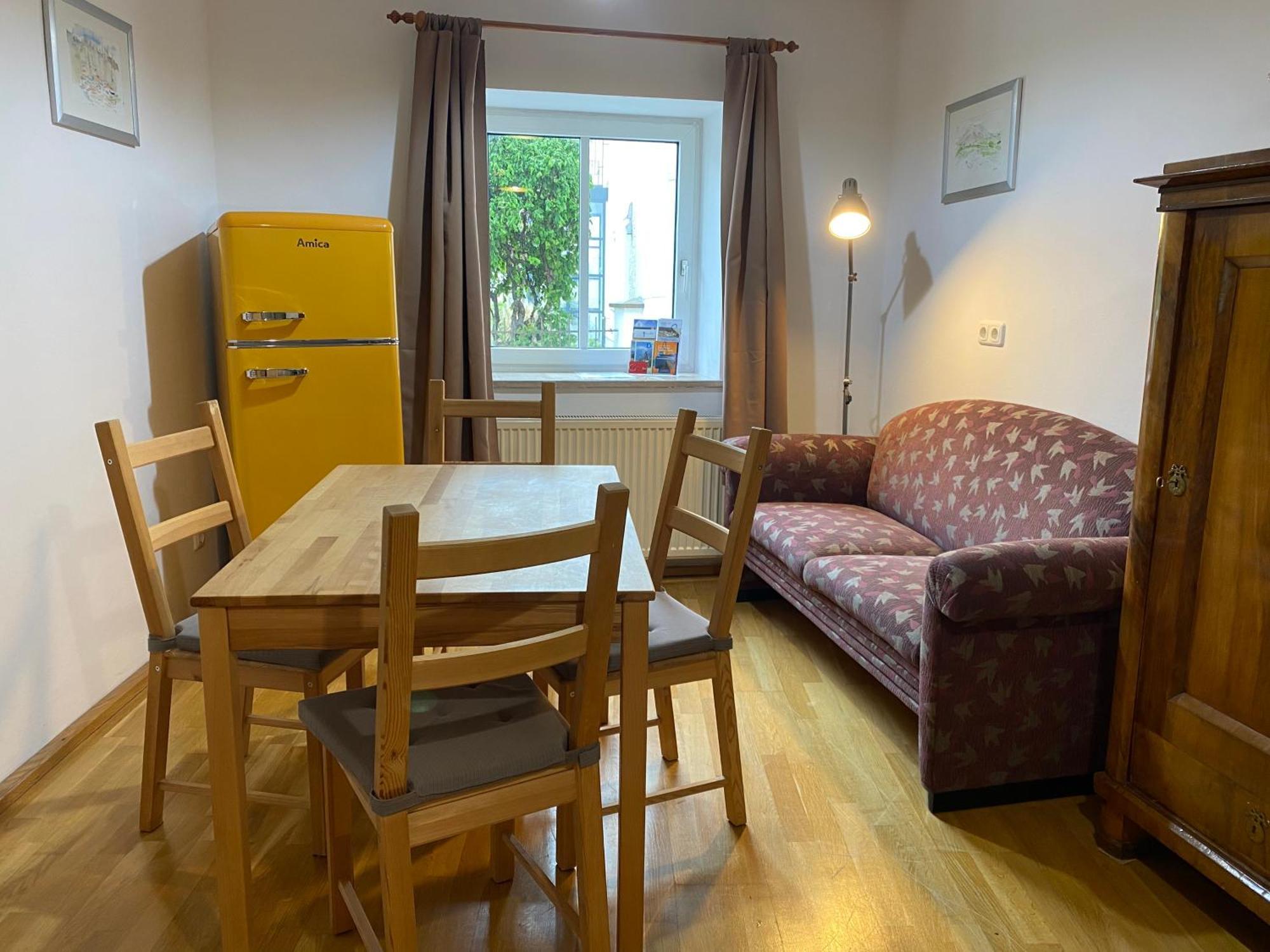Apartment In Historic Town House Gmunden Zewnętrze zdjęcie